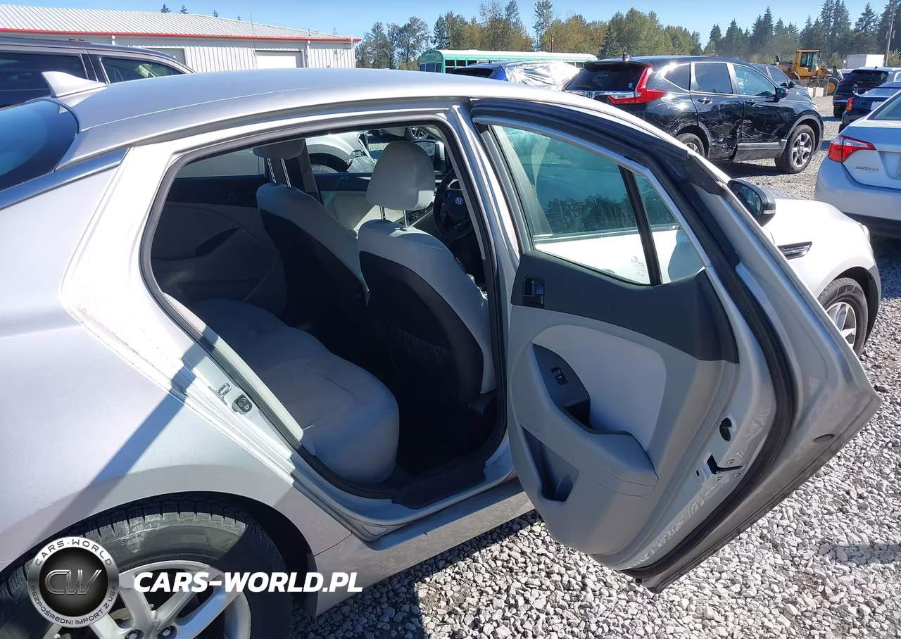 2011 Kia Optima Lx VIN:KNAGM4A73B5065000 - 8