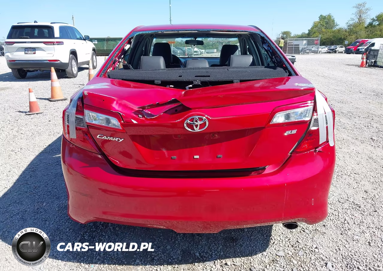 2014 Toyota Camry Se VIN:4T1BF1FKXEU741127 - 17