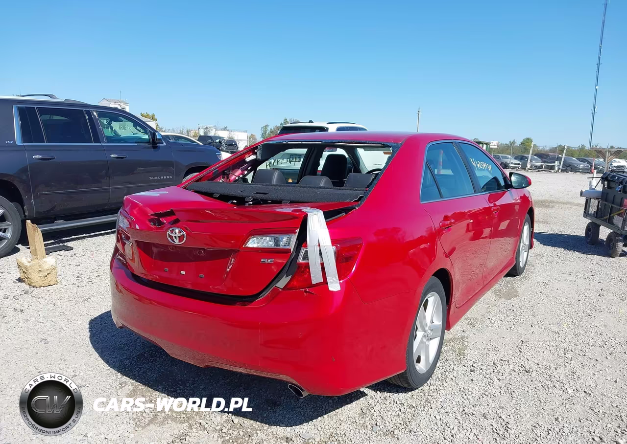2014 Toyota Camry Se VIN:4T1BF1FKXEU741127 - 4