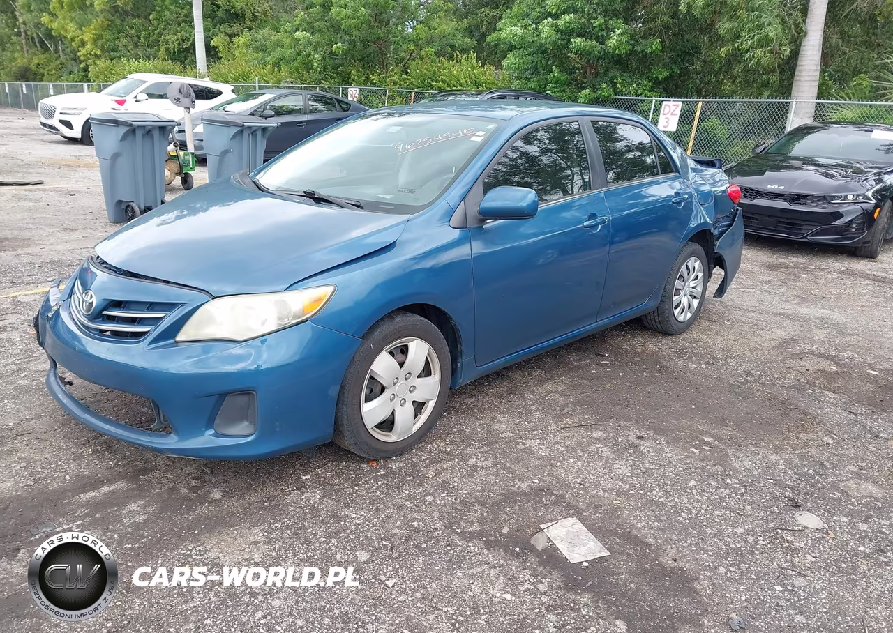 2013 Toyota Corolla Le VIN:5YFBU4EEXDP090293 - 2