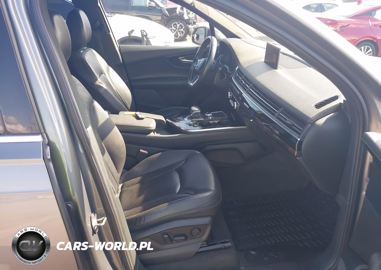 2017 Audi Q7 3.0T Premium VIN:WA1VABF76HD015930 - 5