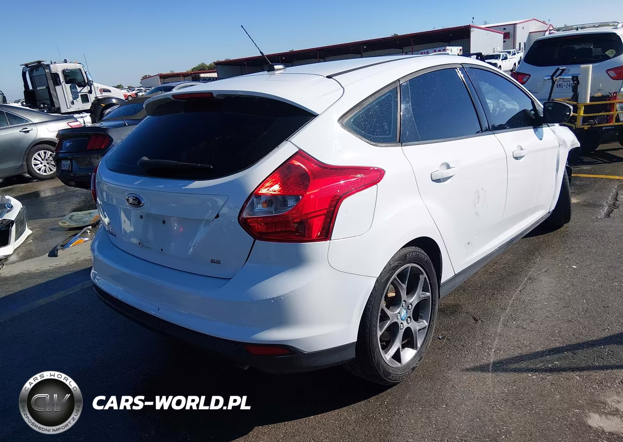 2013 Ford Focus Se VIN:1FADP3K27DL242372 - 4