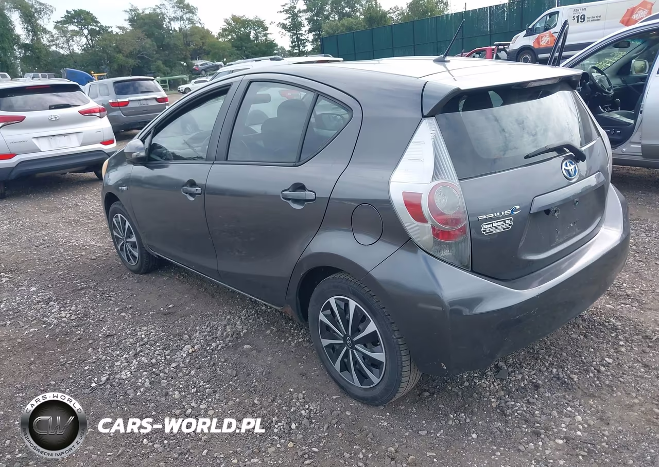 2013 Toyota Prius C One VIN:JTDKDTB36D1542273 - 3