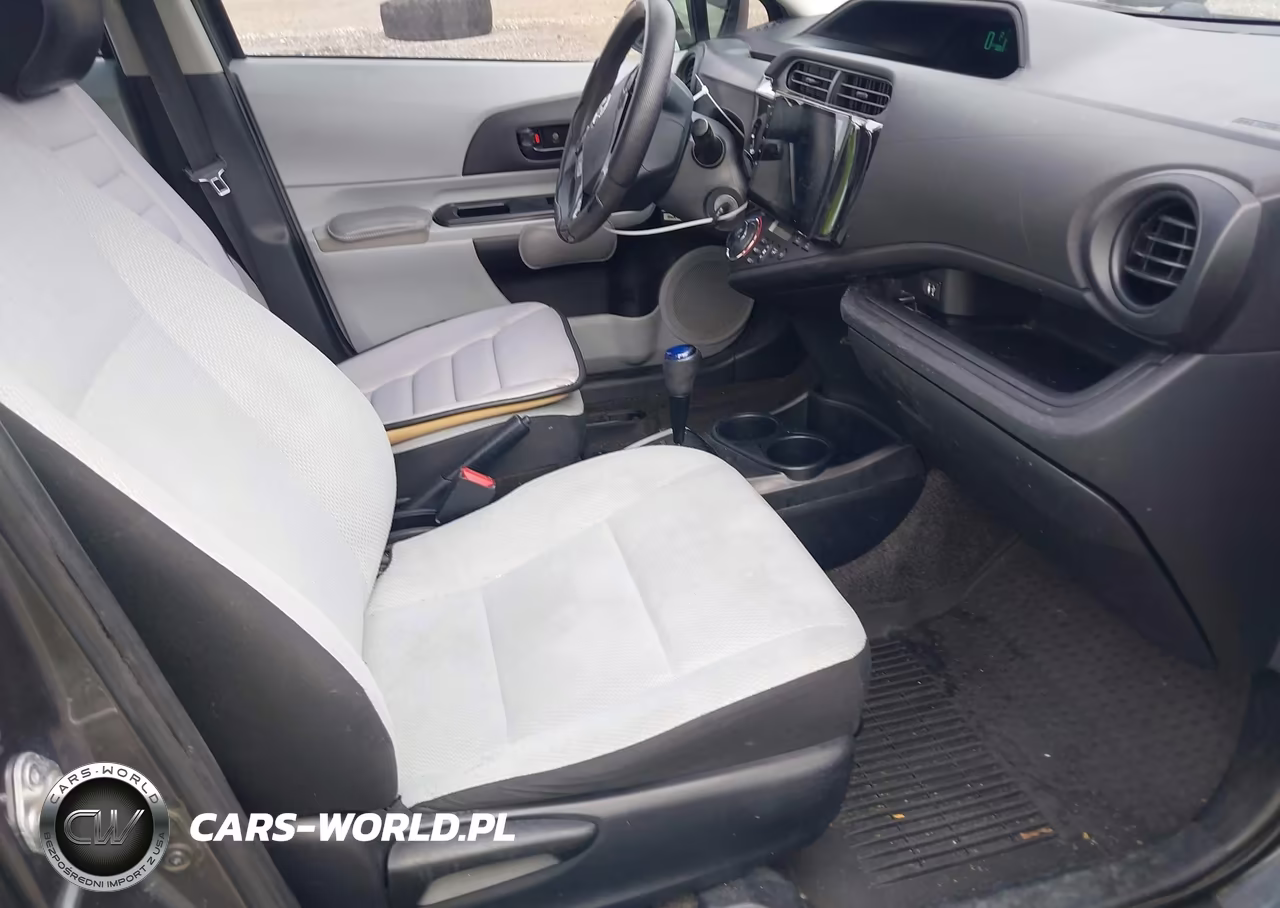 2013 Toyota Prius C One VIN:JTDKDTB36D1542273 - 5