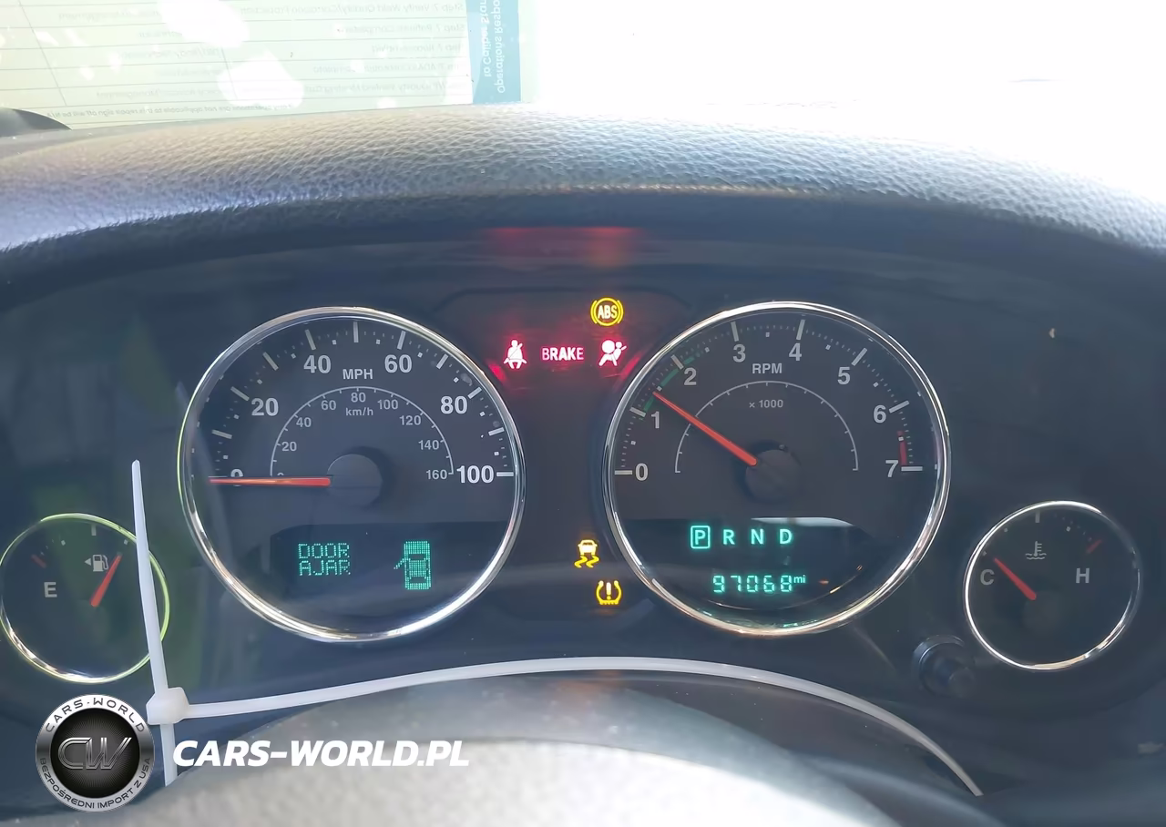 2015 Jeep Wrangler Unlimited Sport VIN:1C4BJWDG1FL592127 - 7