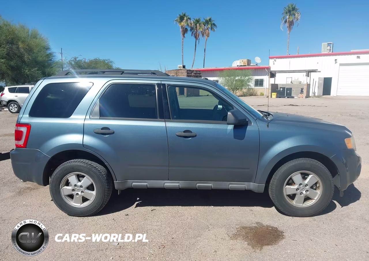 2011 Ford Escape Xlt VIN:1FMCU0DG8BKC30106 - 13