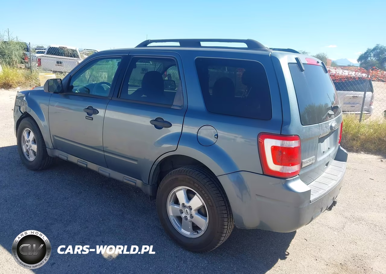 2011 Ford Escape Xlt VIN:1FMCU0DG8BKC30106 - 3
