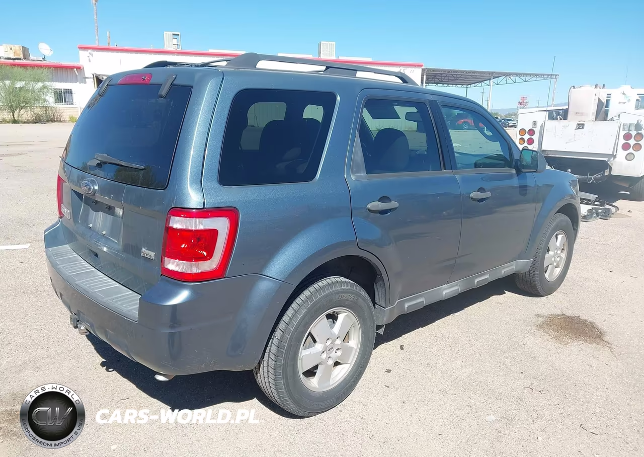 2011 Ford Escape Xlt VIN:1FMCU0DG8BKC30106 - 4