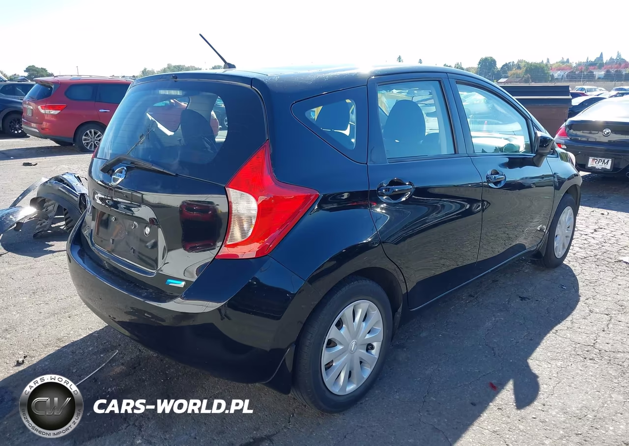 2015 Nissan Versa Note S Plus VIN:3N1CE2CP8FL396230 - 4