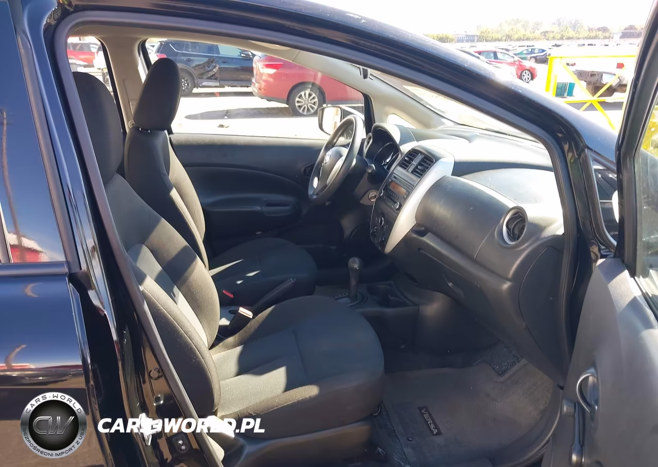 2015 Nissan Versa Note S Plus VIN:3N1CE2CP8FL396230 - 5