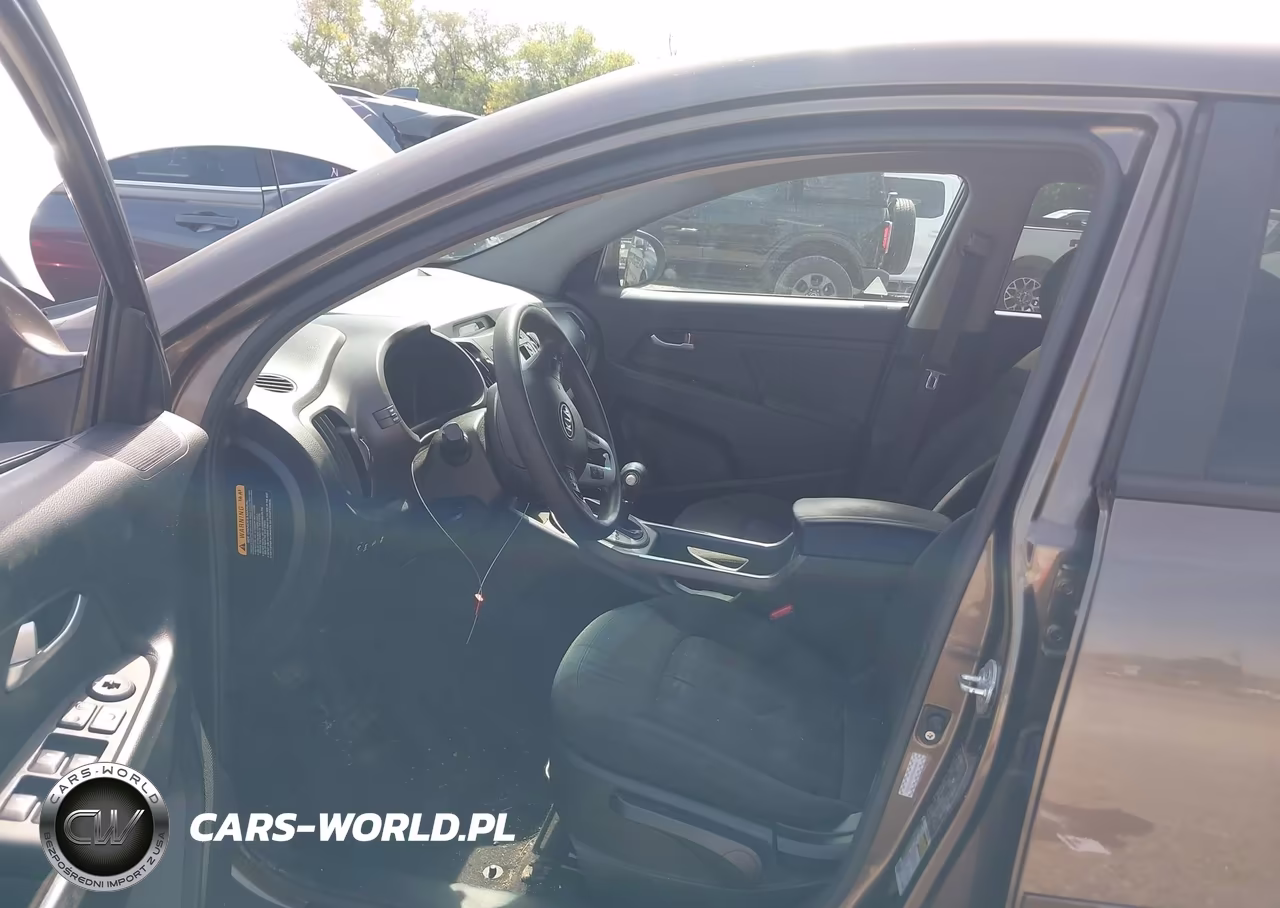 2012 Kia Sportage Lx VIN:KNDPBCA21C7276256 - 5