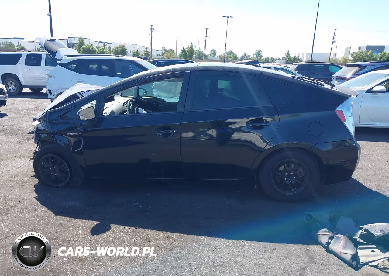 2013 Toyota Prius Four VIN:JTDKN3DUXD5601465 - 14
