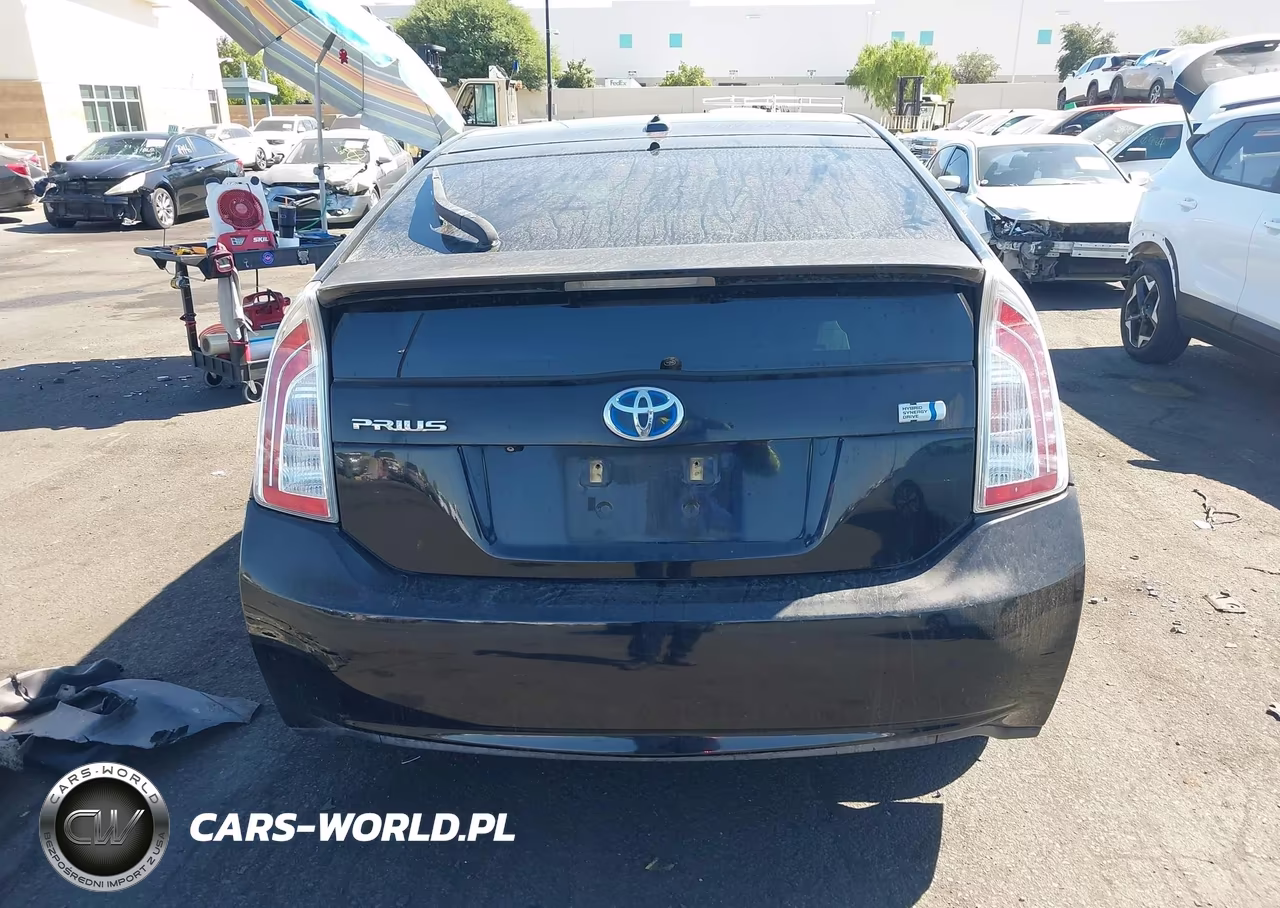 2013 Toyota Prius Four VIN:JTDKN3DUXD5601465 - 16