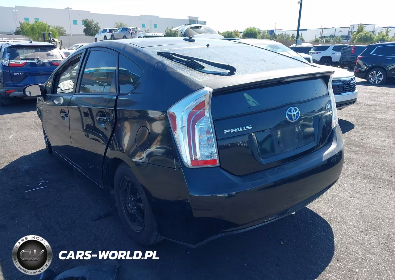 2013 Toyota Prius Four VIN:JTDKN3DUXD5601465 - 3