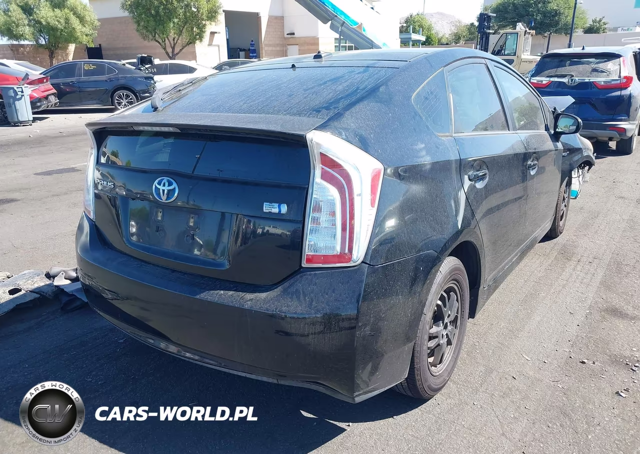 2013 Toyota Prius Four VIN:JTDKN3DUXD5601465 - 4