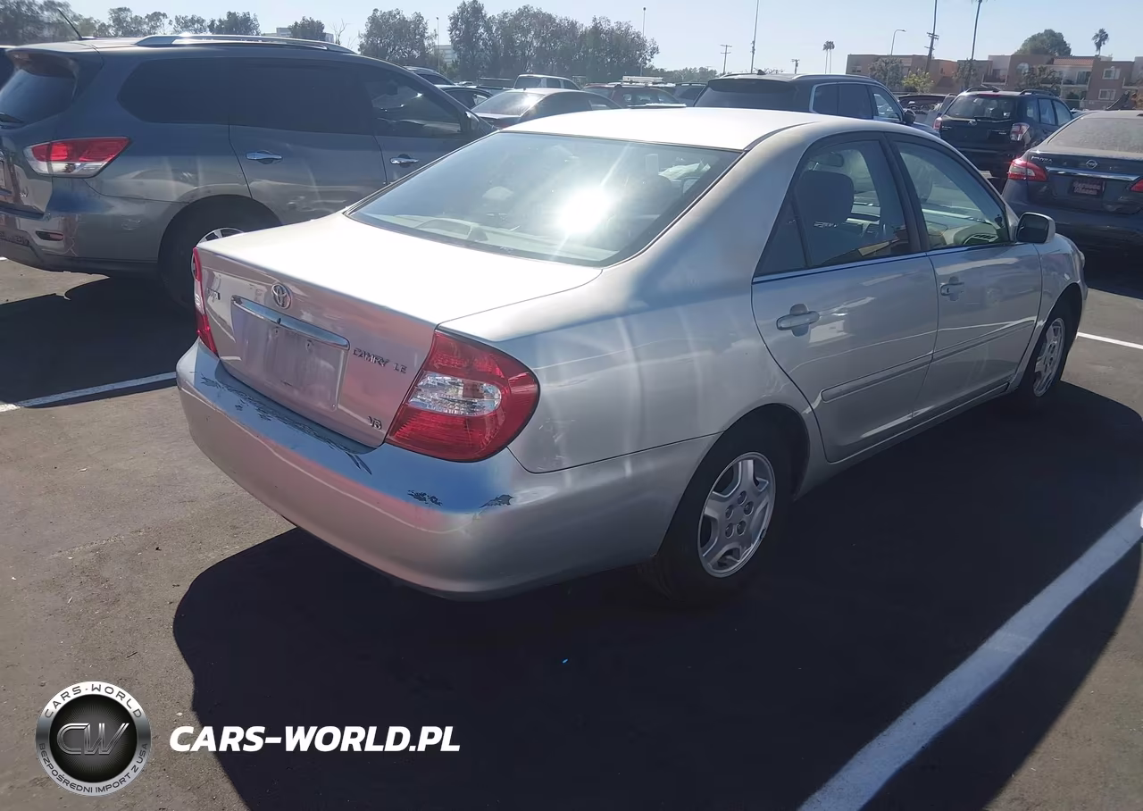 2002 Toyota Camry Le V6 VIN:4T1BF32K42U530101 - 3