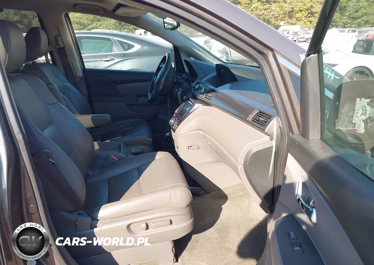 2015 Honda Odyssey Ex-L VIN:5FNRL5H69FB106493 - 5