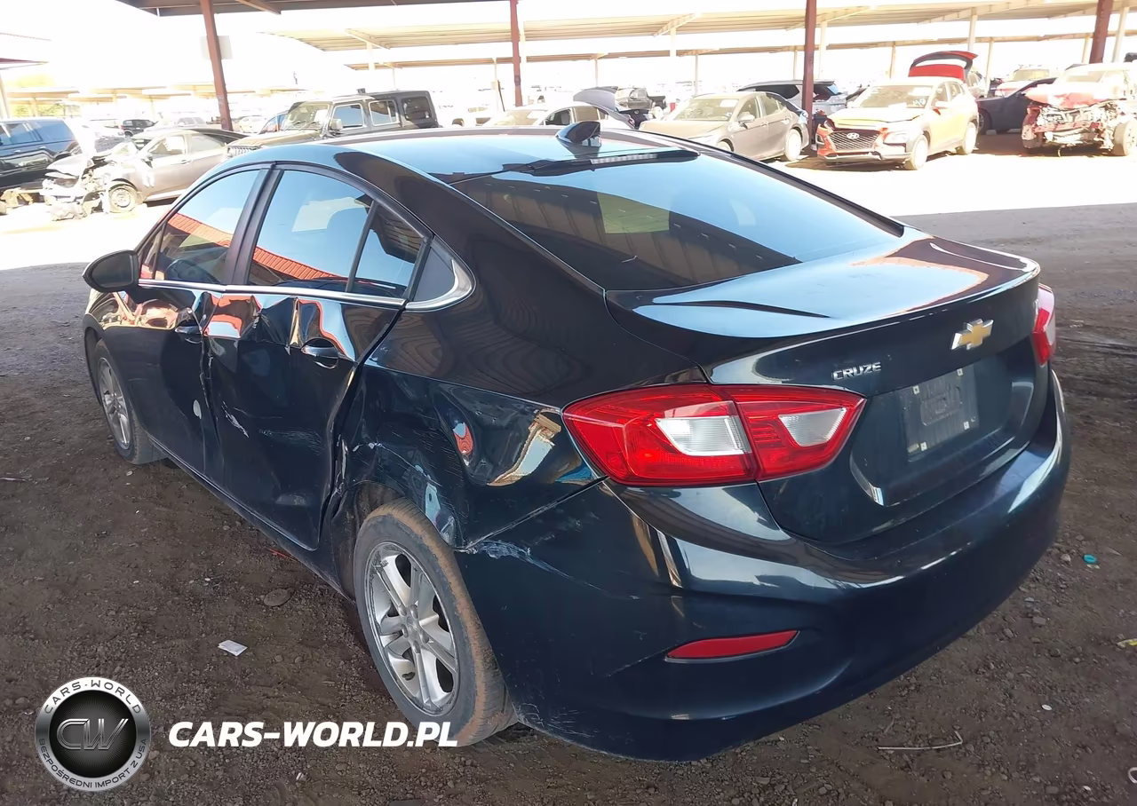 2018 Chevrolet Cruze Lt Auto VIN:1G1BE5SM4J7159080 - 3