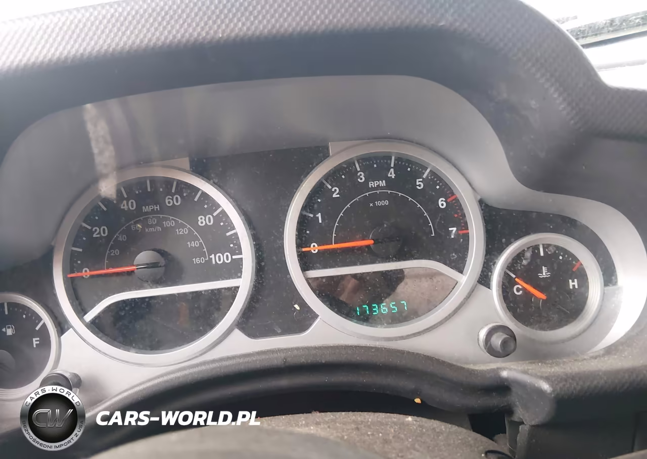 2009 Jeep Wrangler Sahara VIN:1J8FA54169L761613 - 7