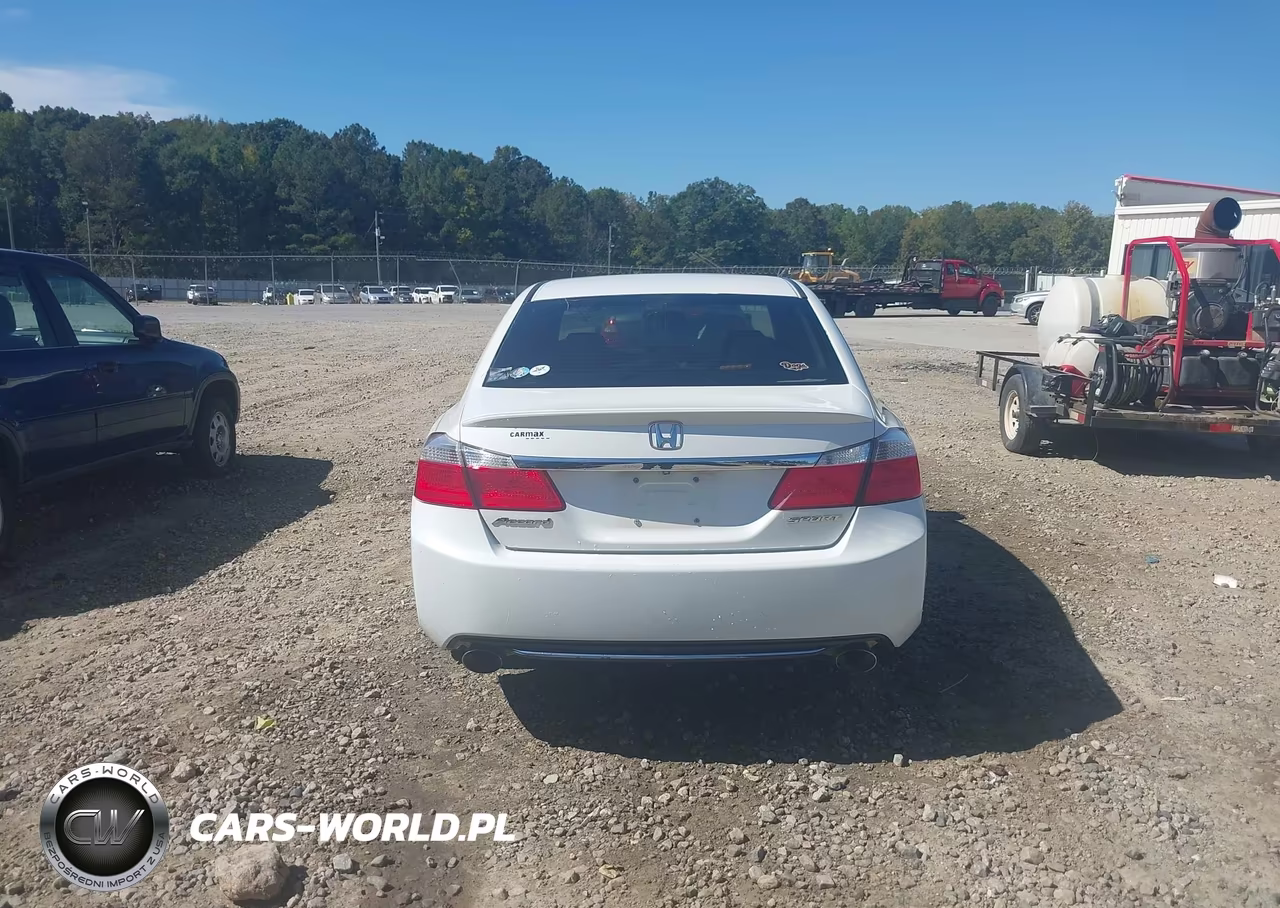 2015 Honda Accord Sport VIN:1HGCR2F5XFA114559 - 16