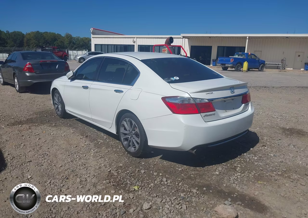 2015 Honda Accord Sport VIN:1HGCR2F5XFA114559 - 3