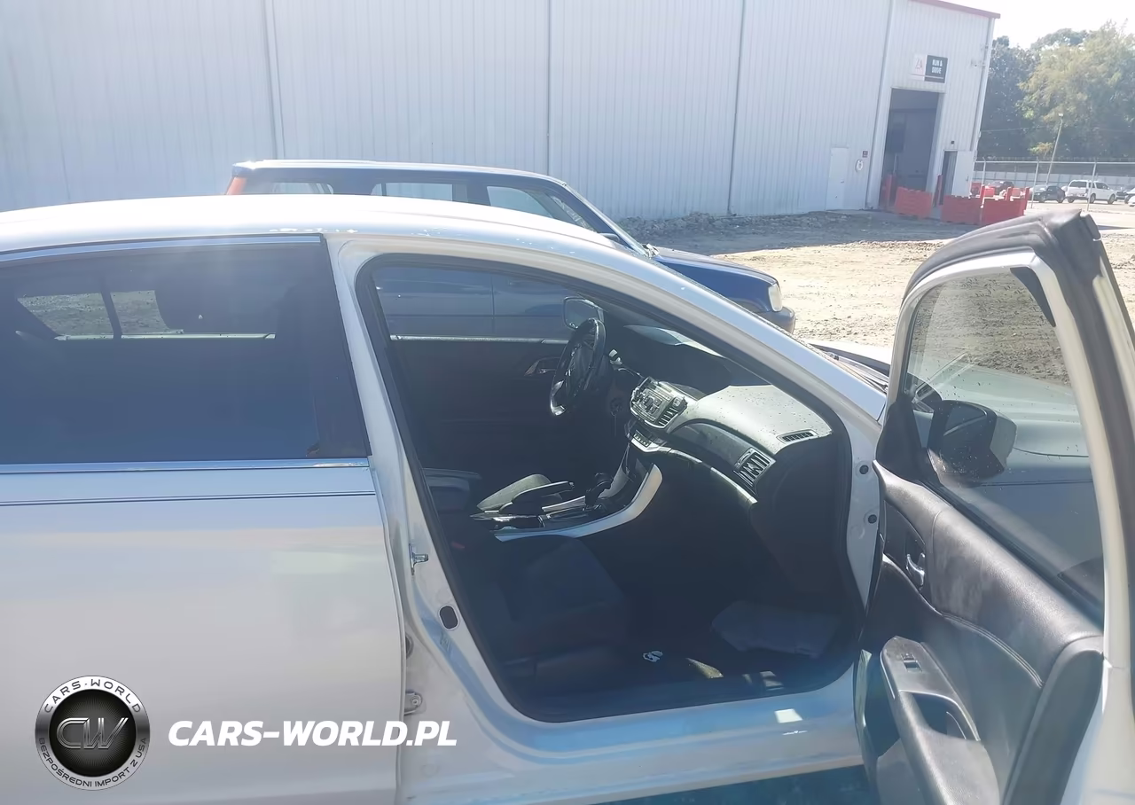 2015 Honda Accord Sport VIN:1HGCR2F5XFA114559 - 5