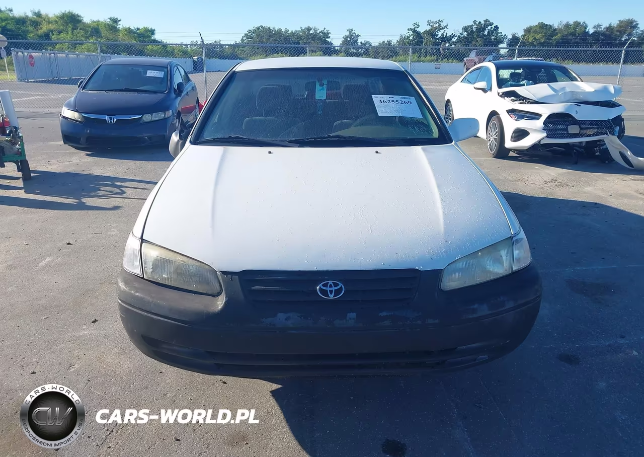 1999 Toyota Camry Le VIN:4T1BG22K8XU528057 - 12