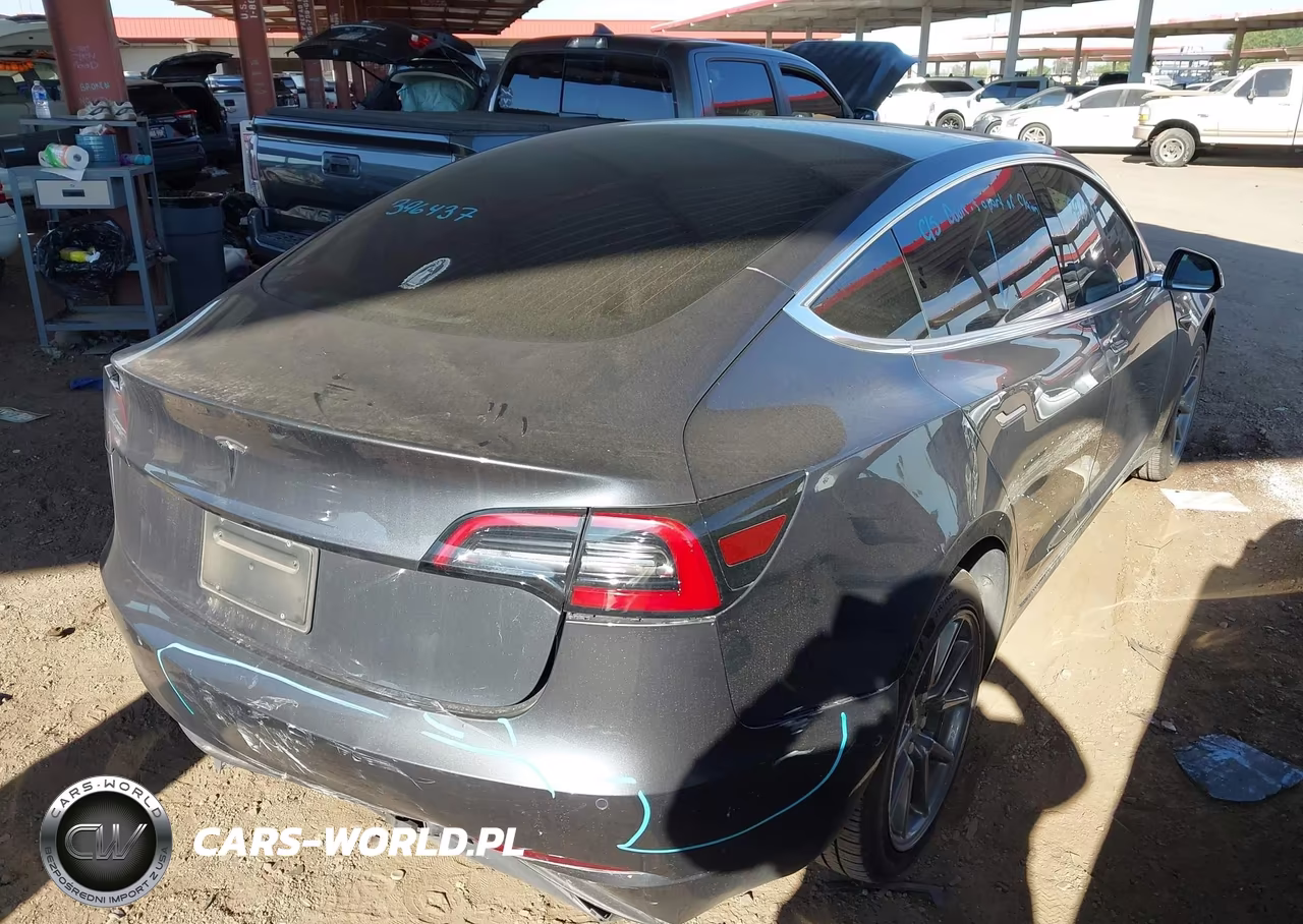 2019 Tesla Model 3 VIN:5YJ3E1EA7KF396437 - 4