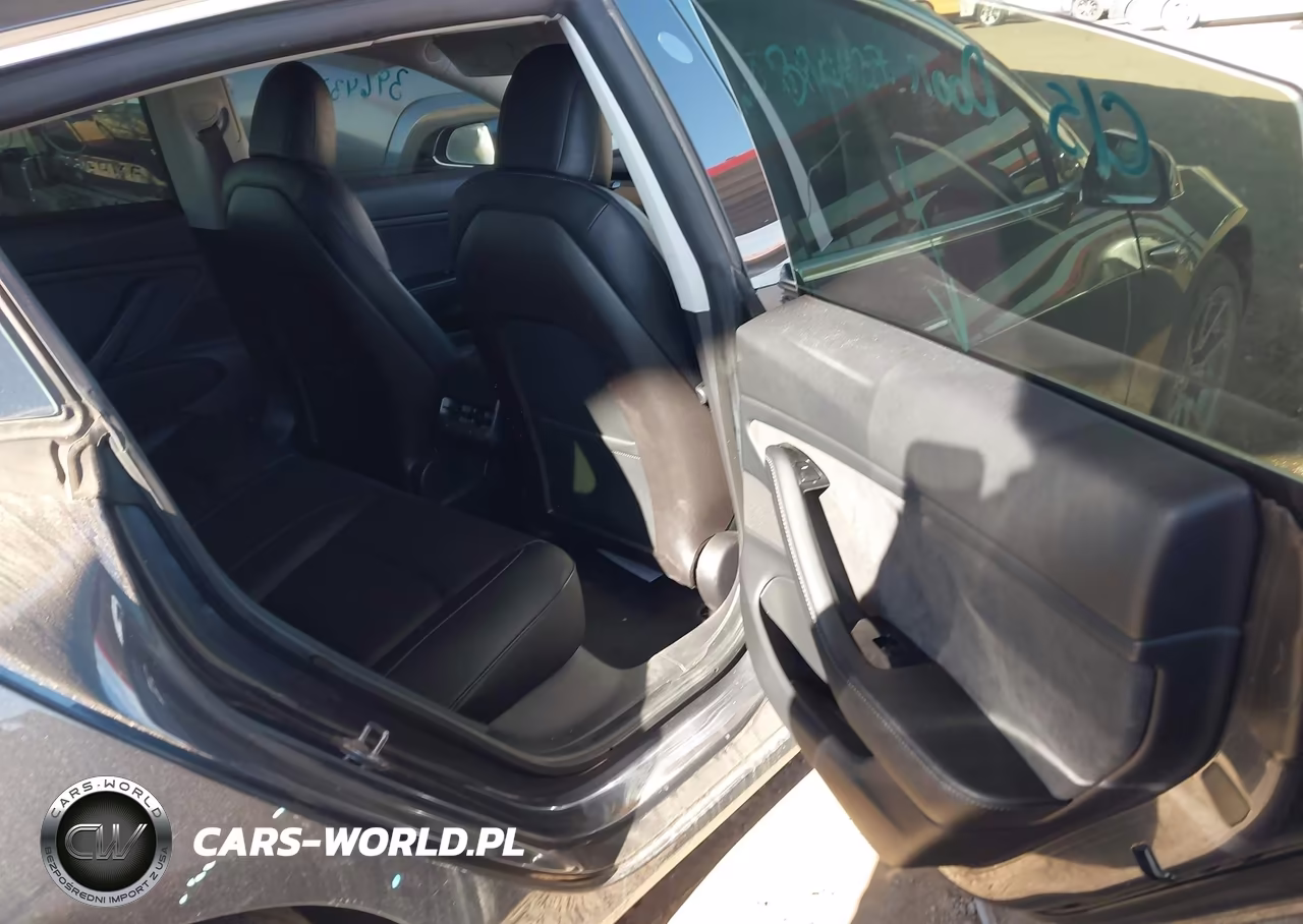 2019 Tesla Model 3 VIN:5YJ3E1EA7KF396437 - 8