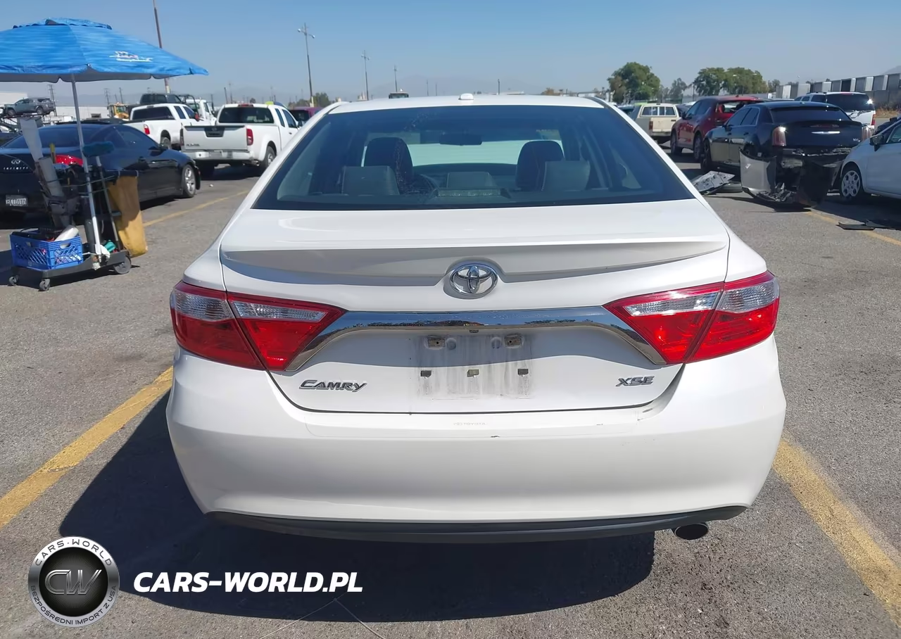 2017 Toyota Camry Xse VIN:4T1BF1FK1HU289136 - 16