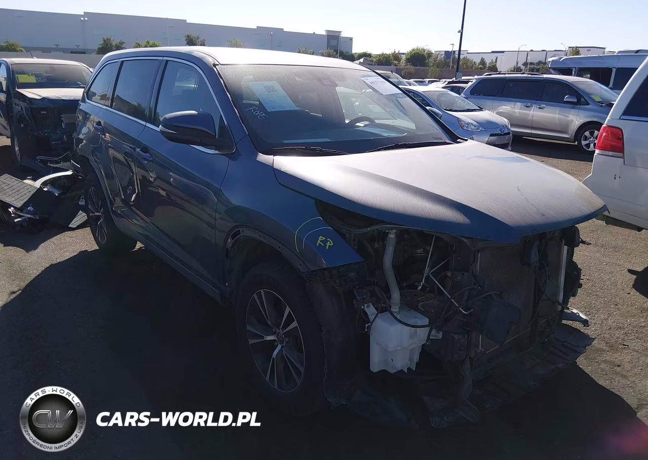 2019 Toyota Highlander Le VIN:5TDZARFH3KS051305 - 14