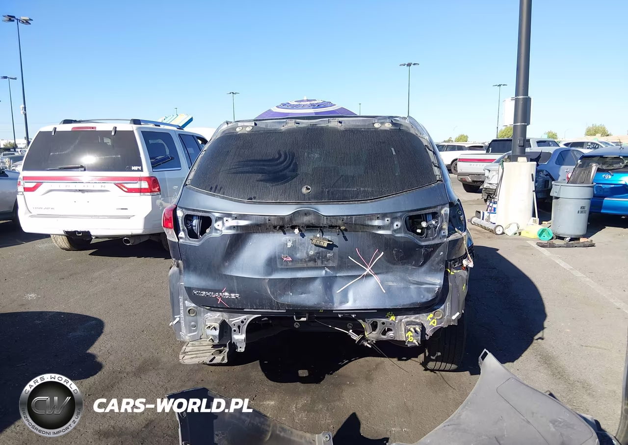 2019 Toyota Highlander Le VIN:5TDZARFH3KS051305 - 17