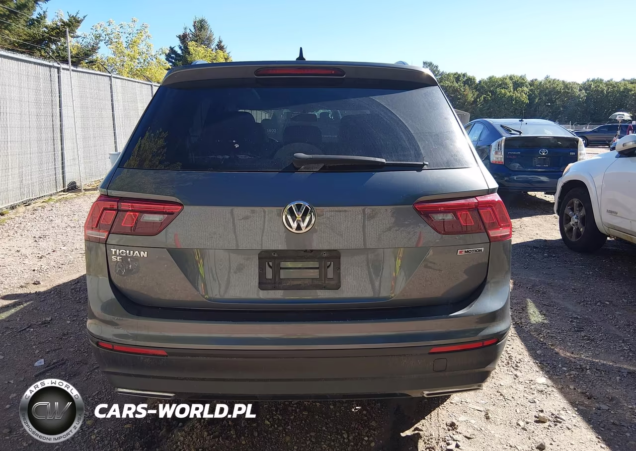 2019 Volkswagen Tiguan 2.0T Se-2.0T Sel-2.0T Sel R-Line-2.0T Sel R-Line Black VIN:3VV2B7AX8KM127538 - 17