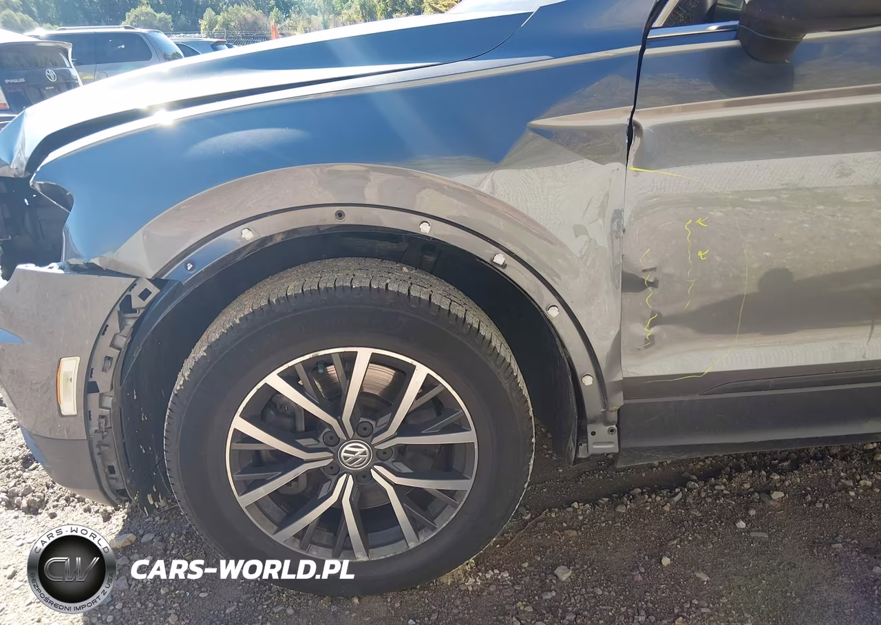 2019 Volkswagen Tiguan 2.0T Se-2.0T Sel-2.0T Sel R-Line-2.0T Sel R-Line Black VIN:3VV2B7AX8KM127538 - 18