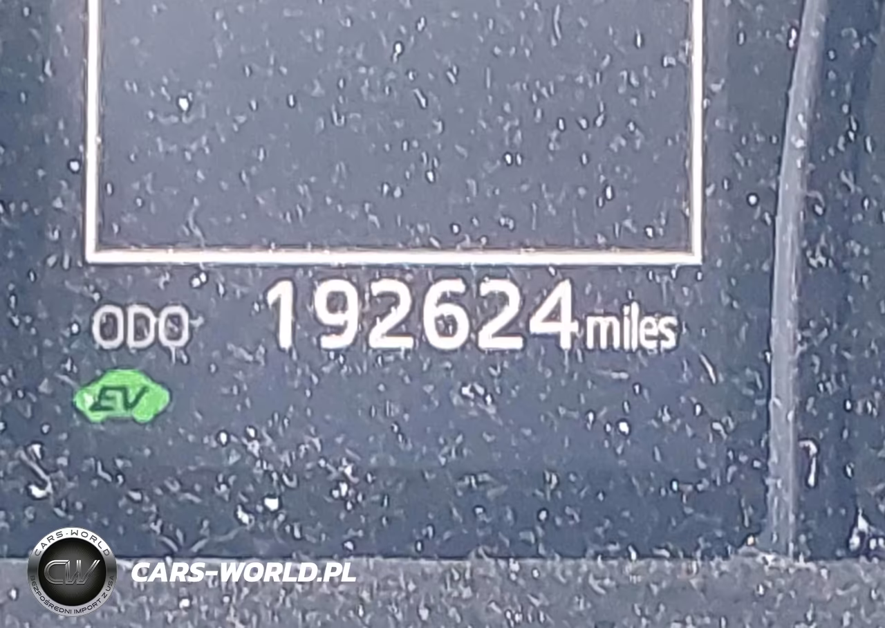 2020 Toyota Camry Le Hybrid VIN:4T1C31AK4LU534329 - 16