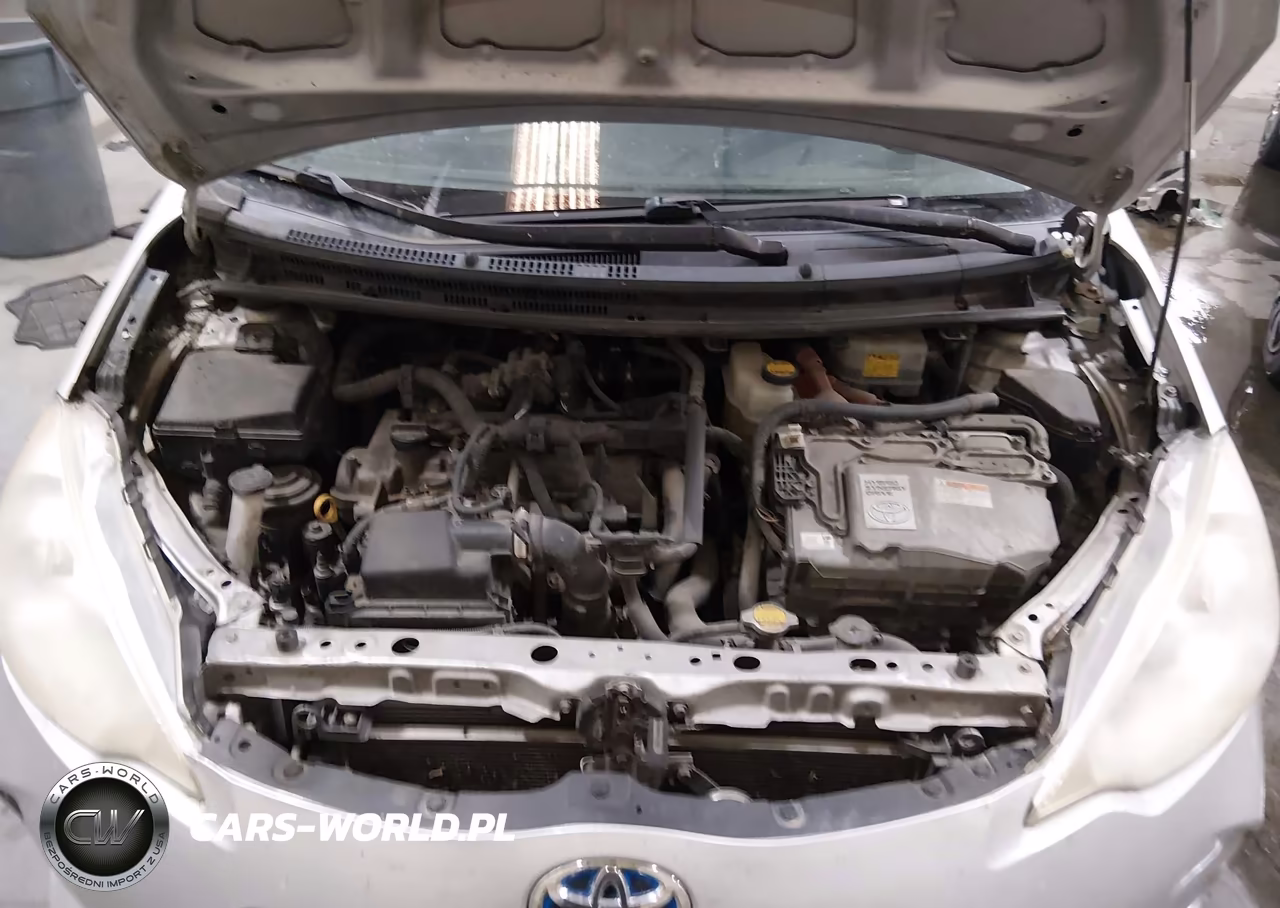 2014 Toyota Prius C One VIN:JTDKDTB37E1074152 - 10