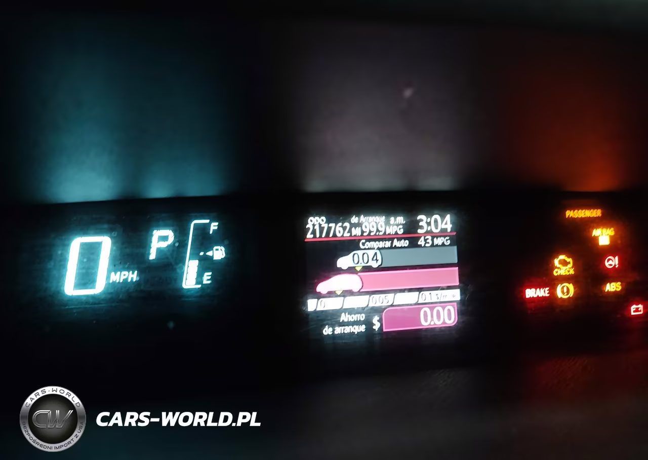 2014 Toyota Prius C One VIN:JTDKDTB37E1074152 - 7