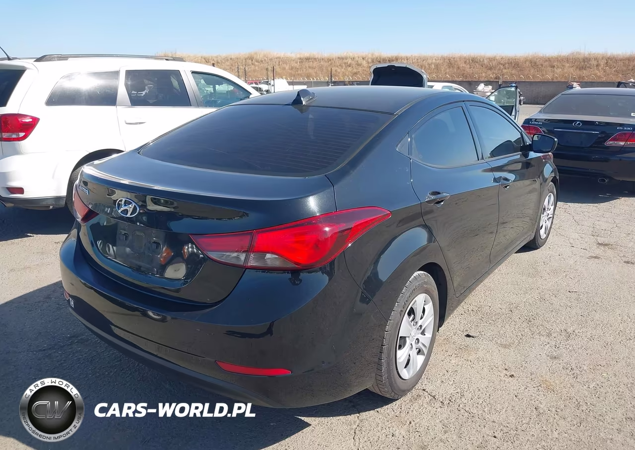 2016 Hyundai Elantra Se VIN:5NPDH4AE3GH696376 - 4