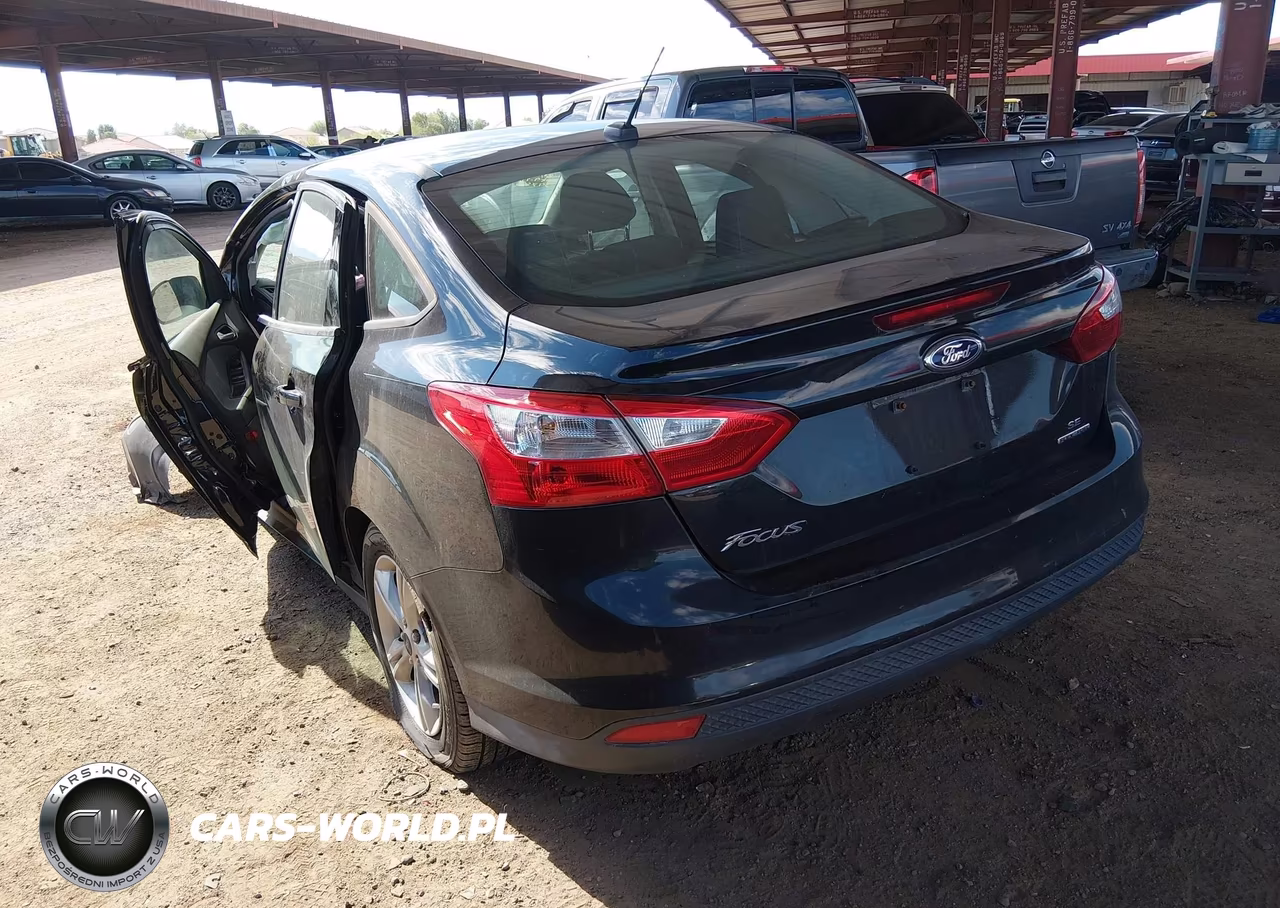 2014 Ford Focus Se VIN:1FADP3F27EL397452 - 3