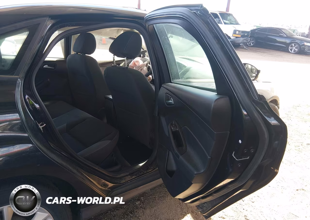 2014 Ford Focus Se VIN:1FADP3F27EL397452 - 8