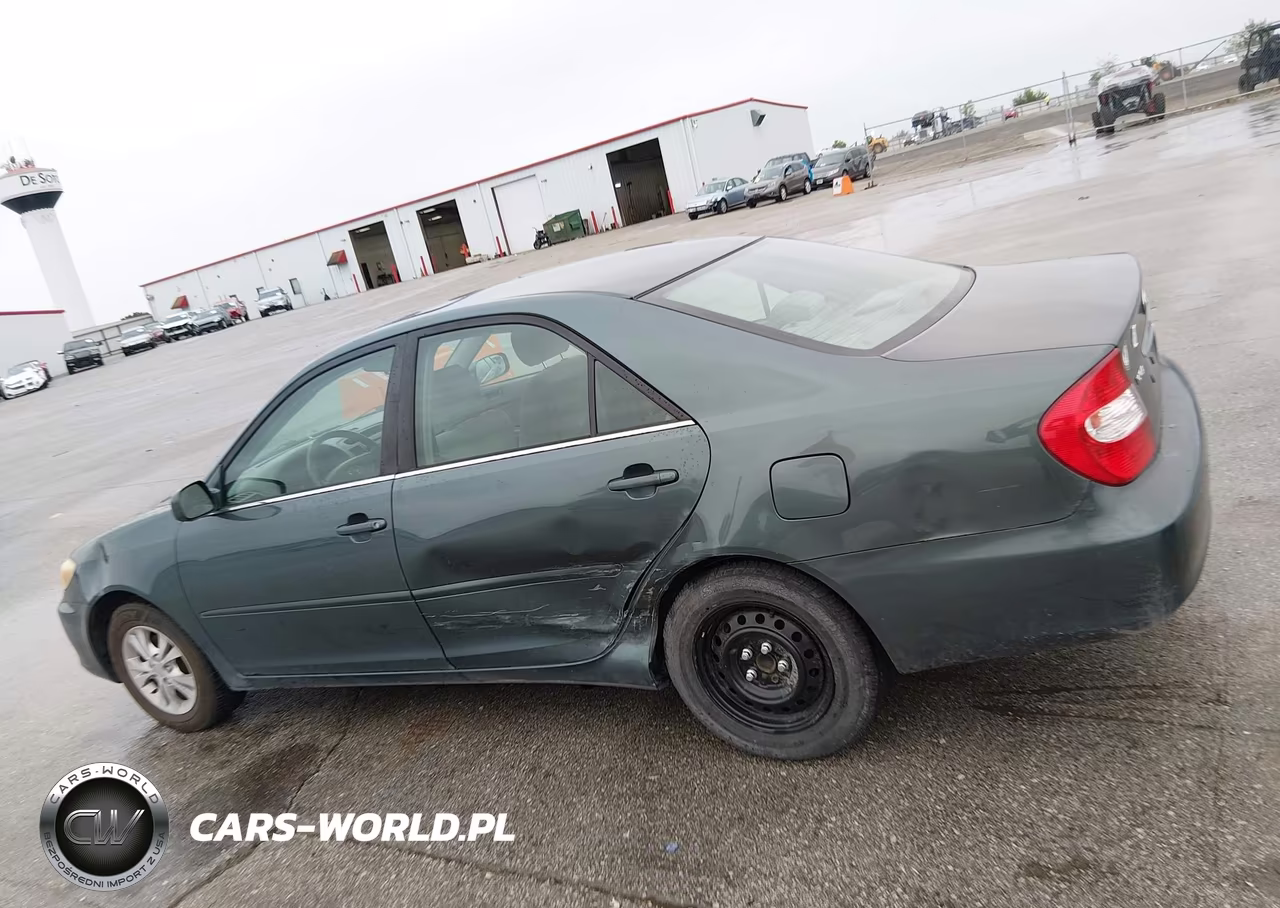 2004 Toyota Camry Le V6 VIN:4T1BF32K94U063843 - 14