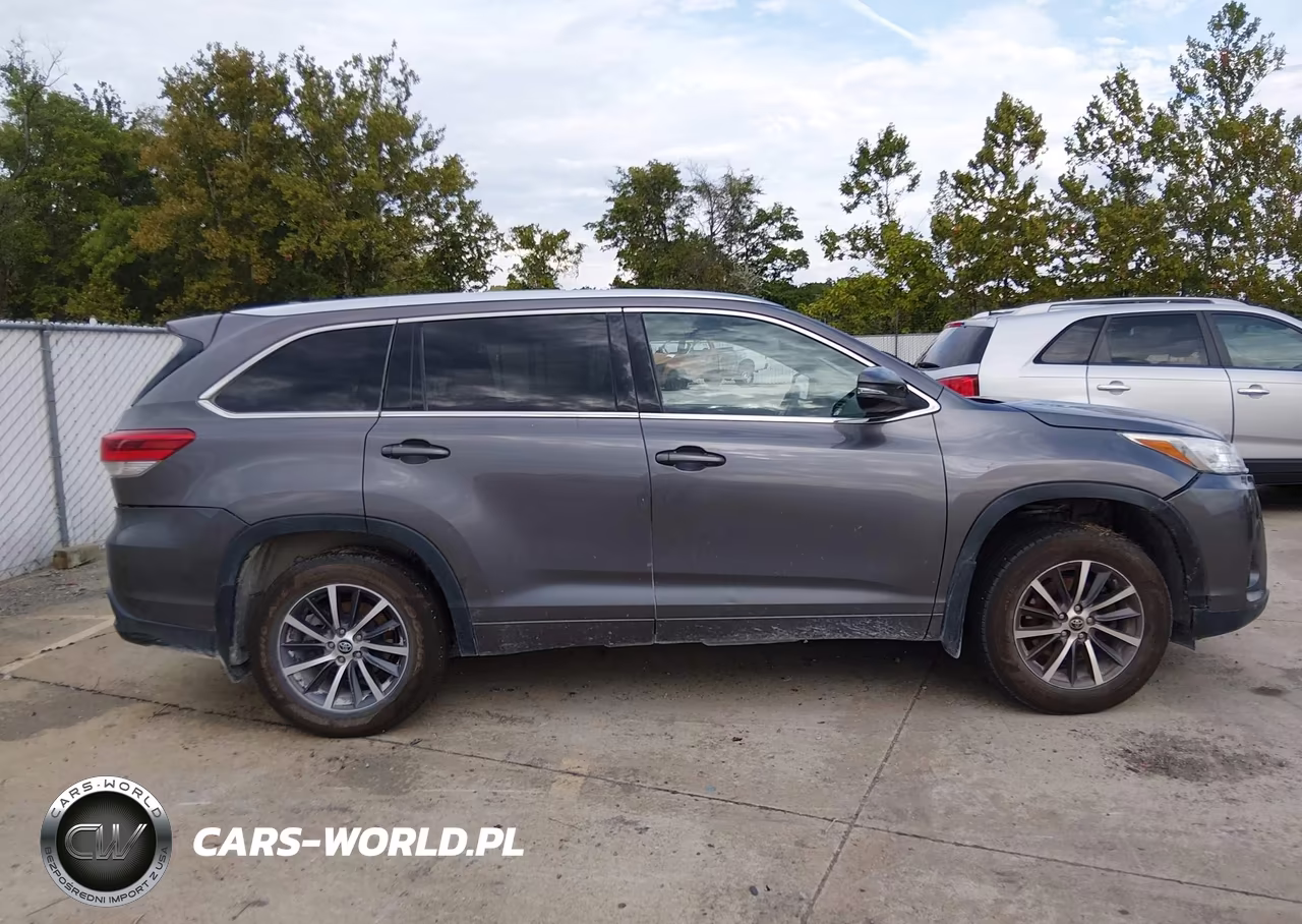 2017 Toyota Highlander Xle VIN:5TDJZRFH6HS419703 - 13
