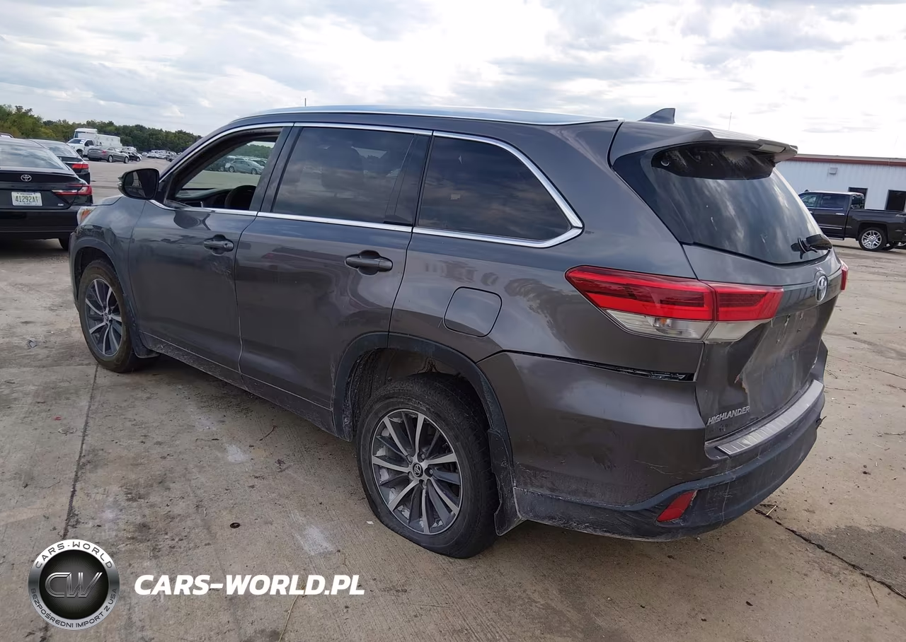 2017 Toyota Highlander Xle VIN:5TDJZRFH6HS419703 - 3