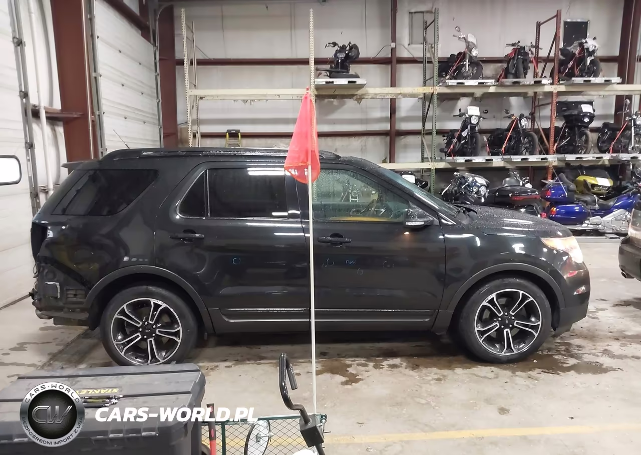 2015 Ford Explorer Sport VIN:1FM5K8GT3FGA07938 - 13