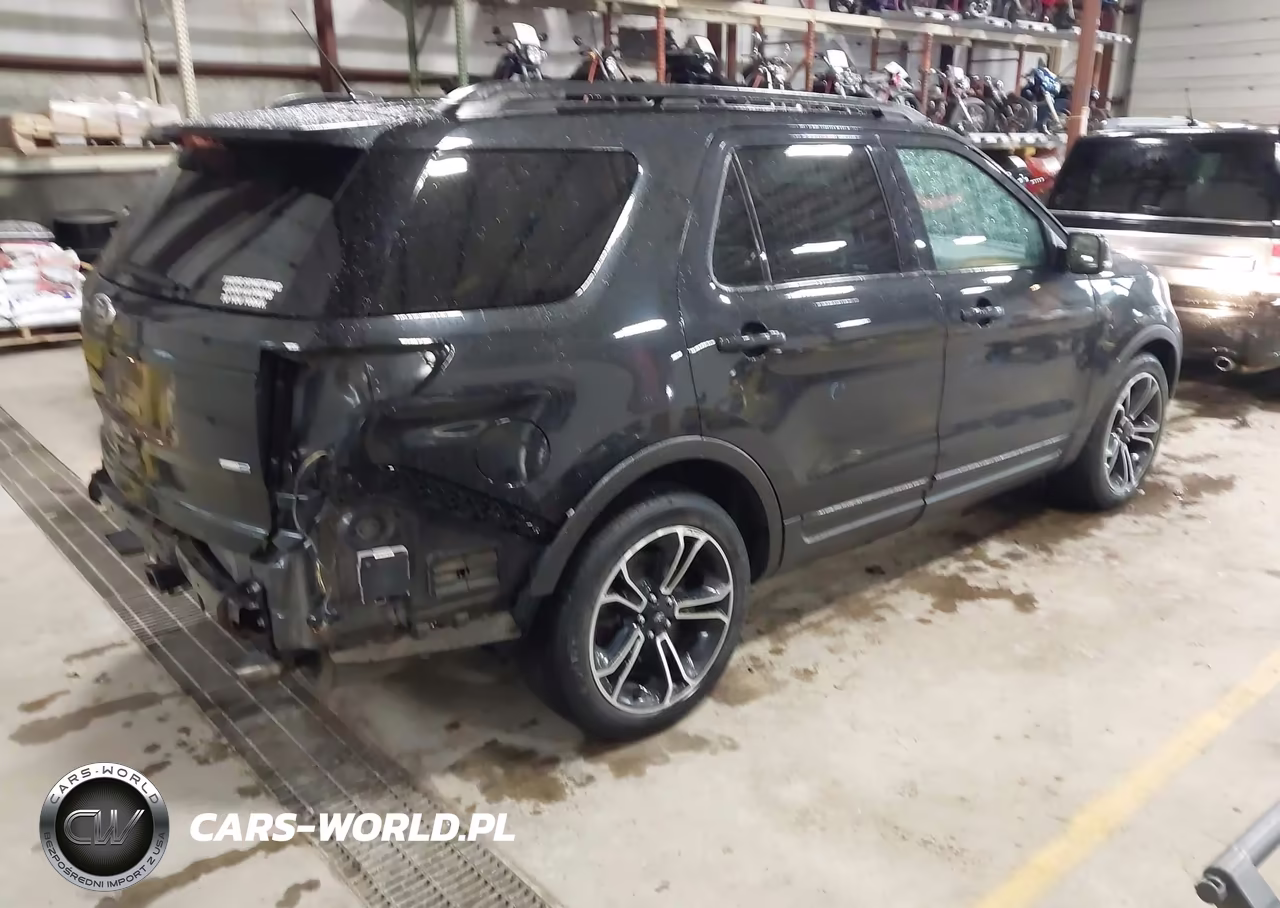 2015 Ford Explorer Sport VIN:1FM5K8GT3FGA07938 - 4