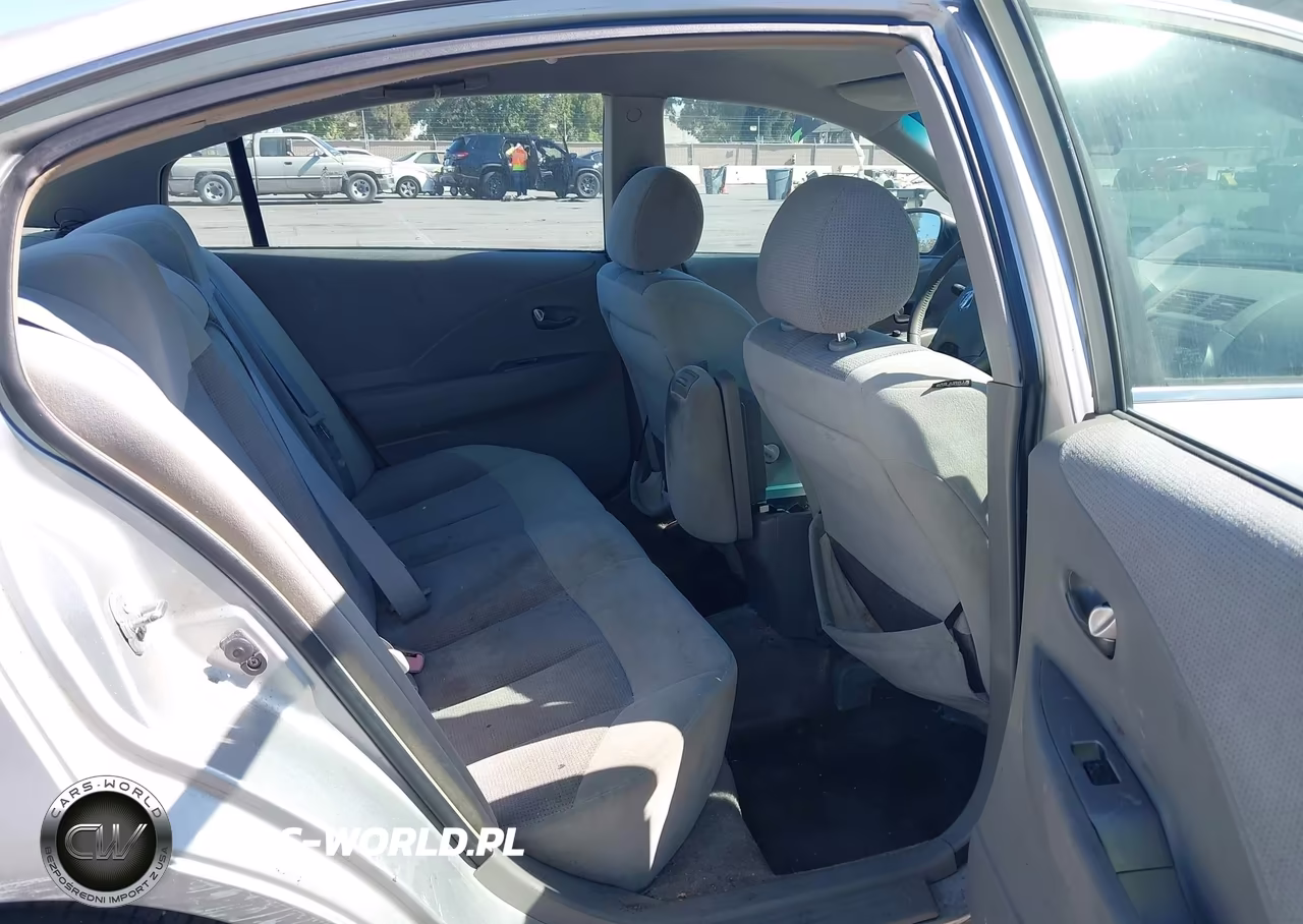 2004 Nissan Altima 2.5 S VIN:1N4AL11E44C114282 - 8