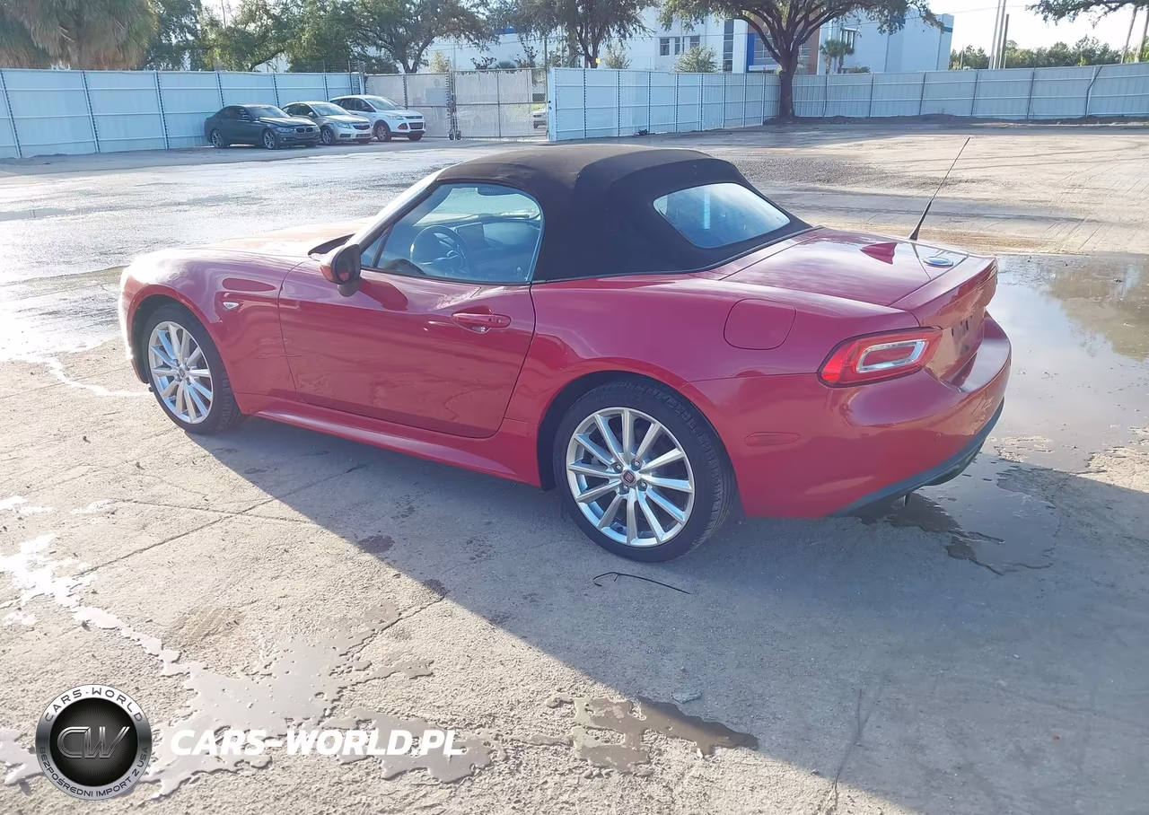 2018 Fiat 124 Spider Lusso VIN:JC1NFAEK9J0134766 - 3