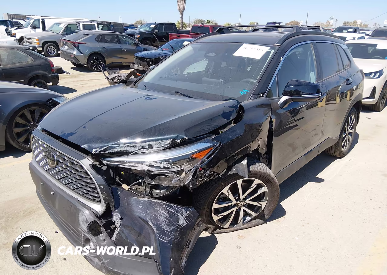 2025 Toyota Corolla Cross Xle VIN:7MUDAAAG5SV125114 - 2
