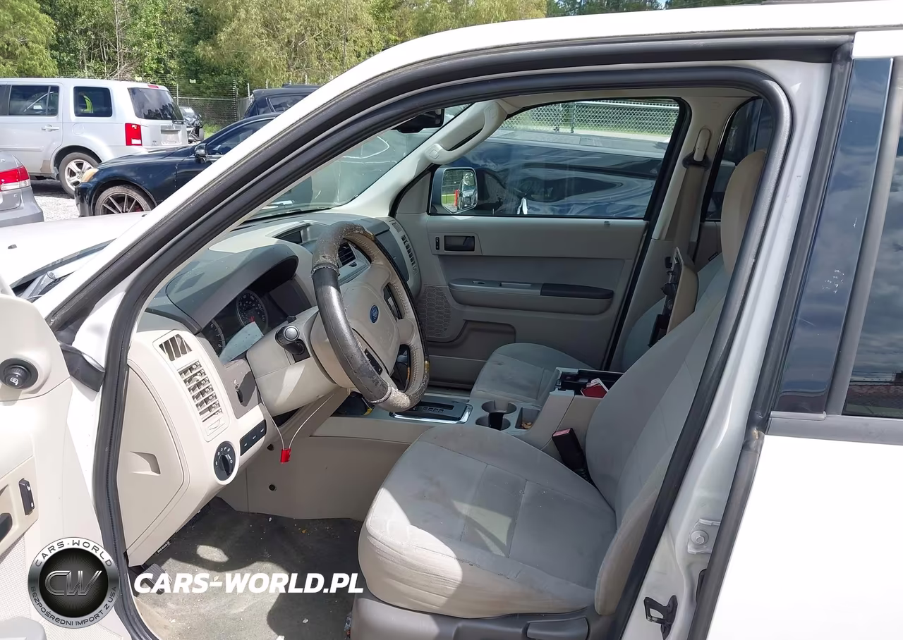 2010 Ford Escape Xlt VIN:1FMCU0DG8AKC61161 - 5