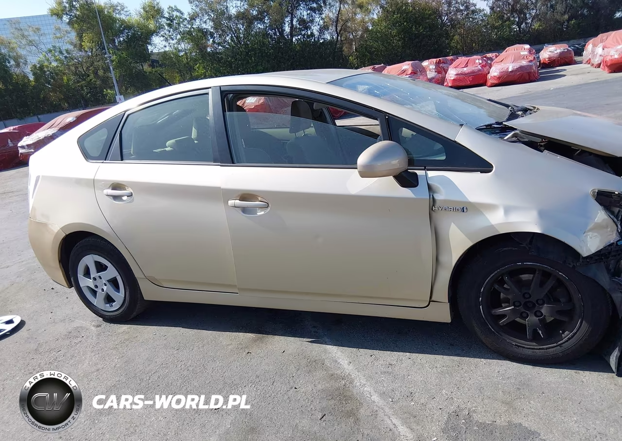 2011 Toyota Prius Three VIN:JTDKN3DU7B1419033 - 13